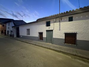 Tordeval Inmobiliaria | GRAN CASA DE PUEBLO EN POLLOS (VALLADOLID)