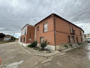 Tordeval Inmobiliaria | ESPECTACULAR CASA EN MATILLA DE LOS CAÑOS PARA REFORMAR