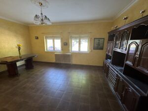 Tordeval Inmobiliaria | ESPECTACULAR CASA CON LOCALES COMERCIALES